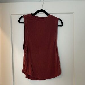 P'tula Women's Sleeveless Top in Deep Red